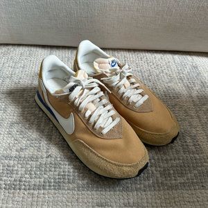 Nike Waffle Daybreak